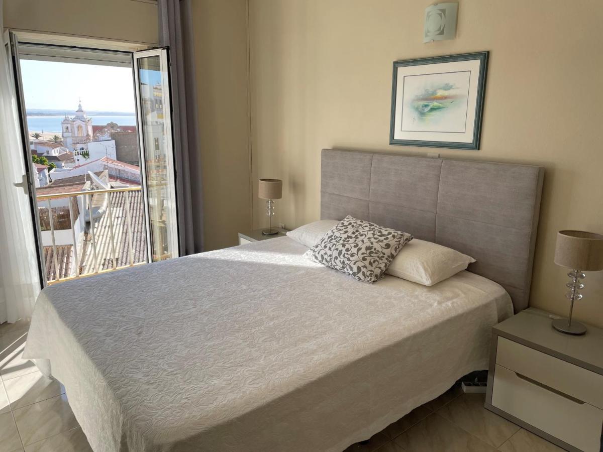 Glory Holiday Rooms Лагос Екстериор снимка