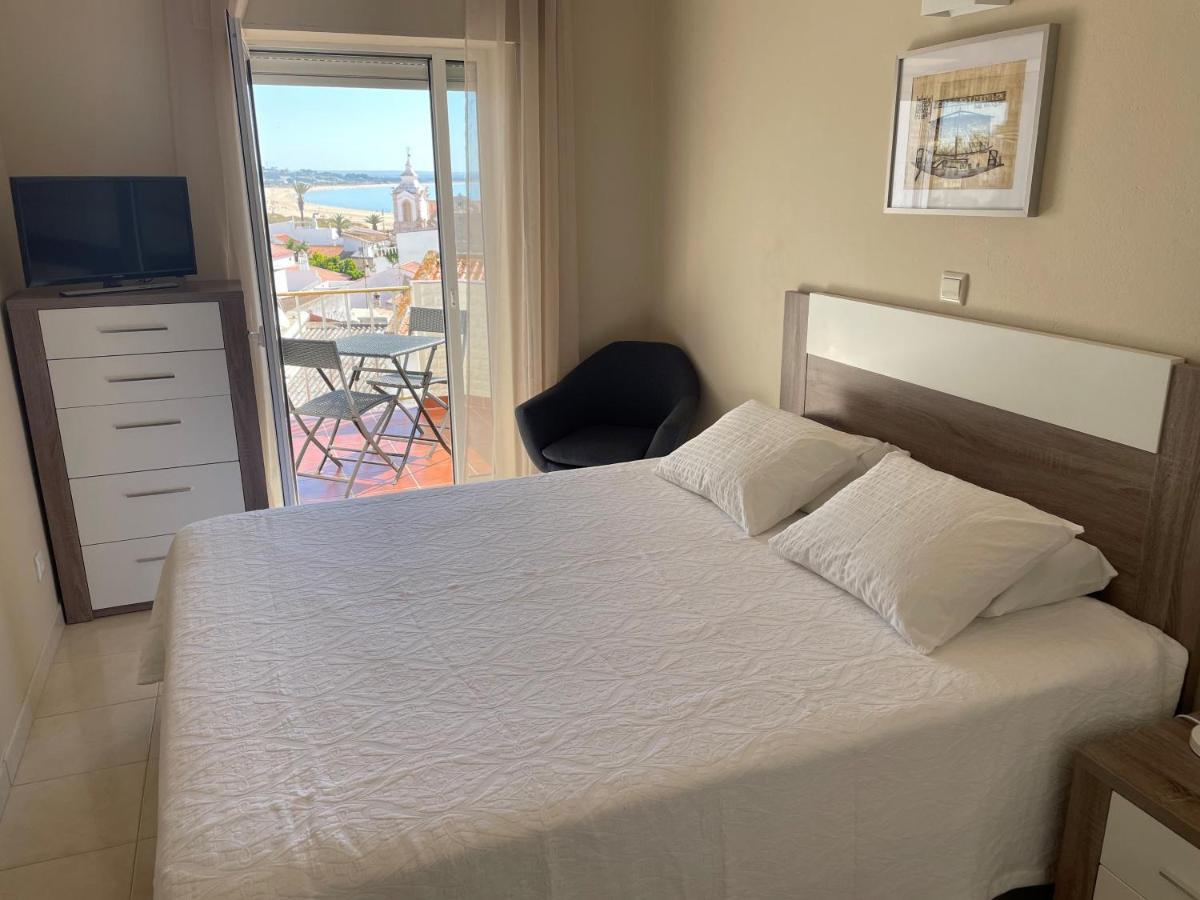 Glory Holiday Rooms Лагос Екстериор снимка